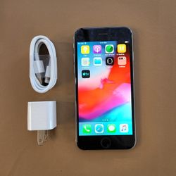 iPhone 6 - UNLOCKED - Like New  