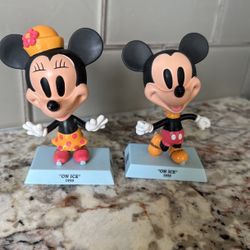 Upper Deck holiday Disney Treasures On ice 1935 Mickey And minnie