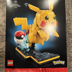 Lego Pokemon Pikachu and Pokeball set