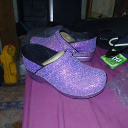 Brand New Pair Of Dansko Pink Glitter Shows Size 40 Womens 