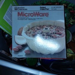 Anchor Hocking Microwave Cake Pan