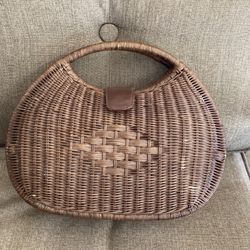 Large Wicker Purse - Perfect For Summer! Easy Porch/ Patio Pickup 