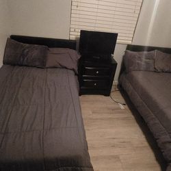 set of twin beds brand new / with new mattress 