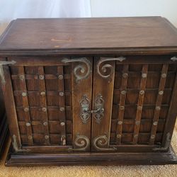 Vintage 6 Piece Bedroom Set