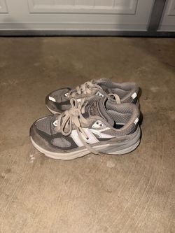 New Balance 990v6 toddler sneakers