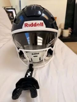 Axiom helmet available
