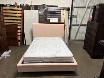 Pink full size bed $240
