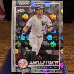 2026 Topps Chrome Giancarlo Stanton /75 Logo Fractor