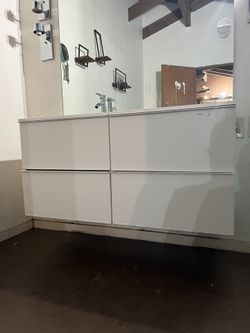 Bathroom Vanity With Faucet , Mirror 