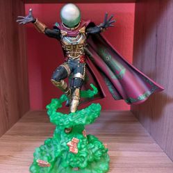 Pre-Owned Mysterio Statue From Iron Studios