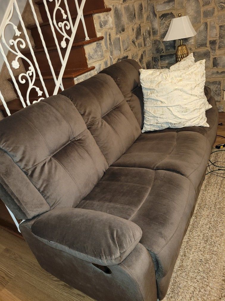 New Brown RECLINING SOFA / Couch/ Ashley Furniture 3set