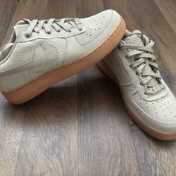 Nike Air Force 1