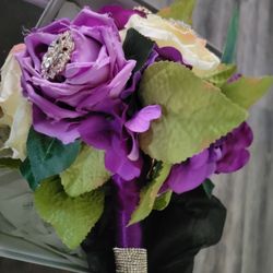 Bouquet Purple And Champagne 