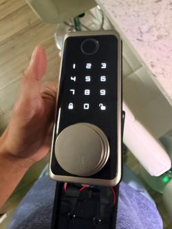 Smart lock with auto lock