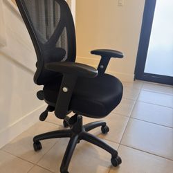 Office / Desk Chair 