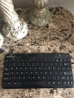 Brookstone Bluetooth keyboard