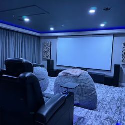 8K Cinema Projector With 150 Inch Screen 