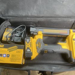 Dewalt Stapler 