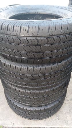 Four matching Cooper tires for sale 265/70/17