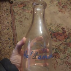 Vintage Winchester Va Haldemans Dairy Milk Bottle 