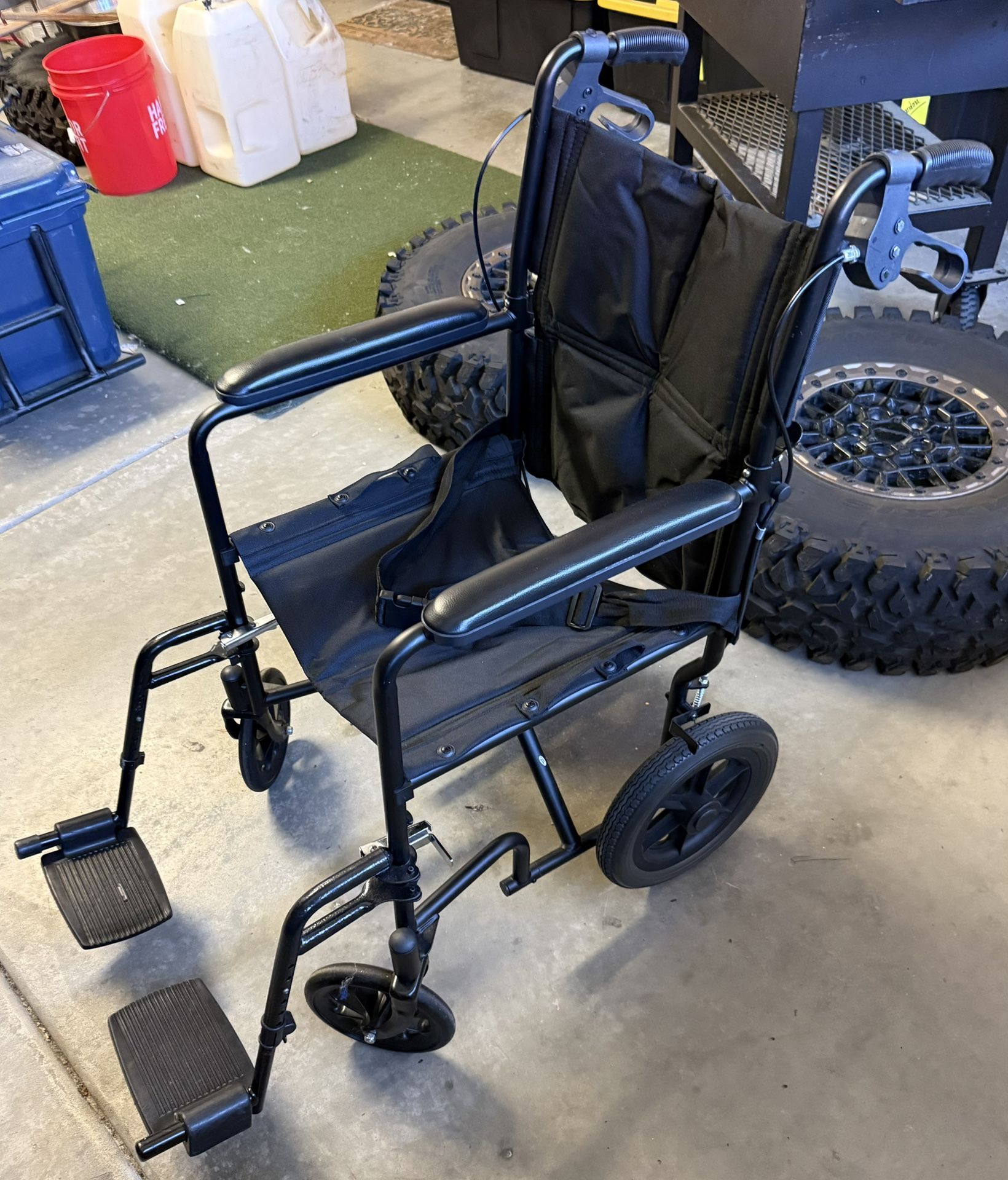 Lightweight Foldable Wheelchair
