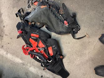 Paragliding Harness with Reserve Parachute