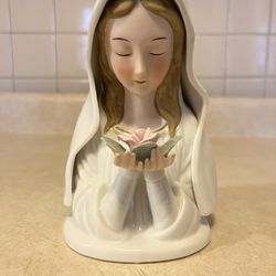 Madonna With Rose Figurine San Francisco Music Box Company 7" Plays Music