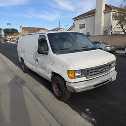 2006 Ford E150 Van 