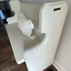 Magnolia Homes Church Pew Bench – Perfect for Any Space!