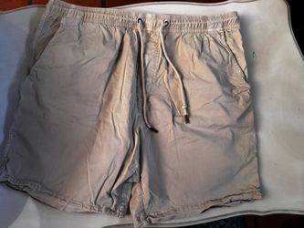 Men’s American Eagle shorts