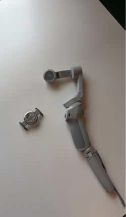 DJI OM 5 Smartphone Gimbal Stabilizer