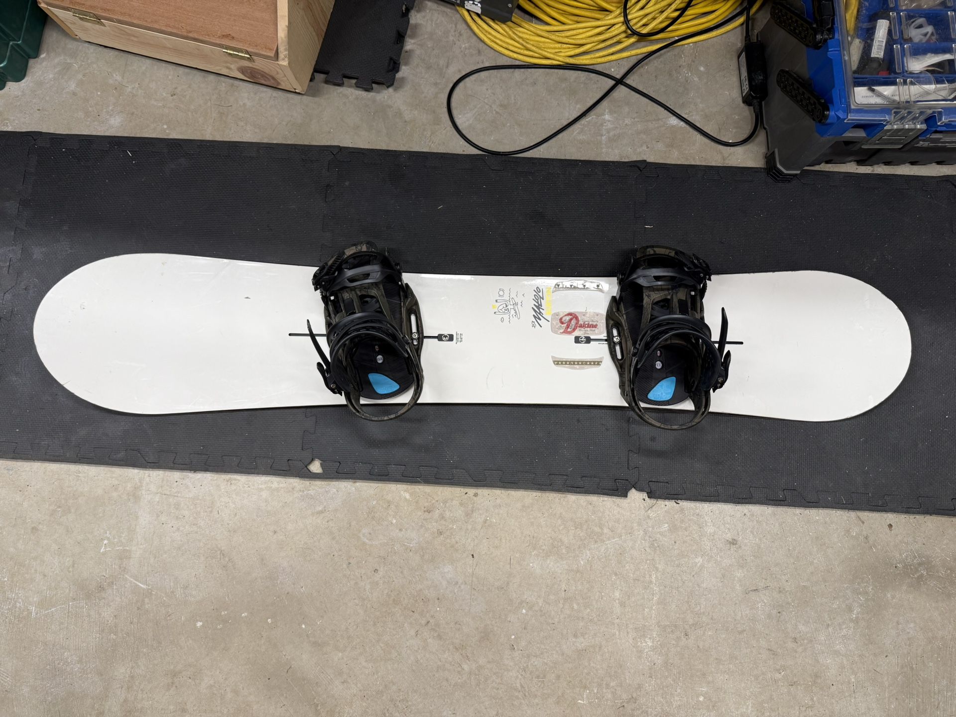 Burton Malolo 158 + new Genesis EST bindings