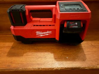 Milwaukee M18 Cordless Tire Inflator