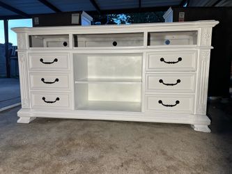 White Dresser and Naitstand