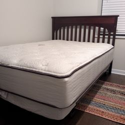 Full size mattress and bed frame (free) in Rogers Park