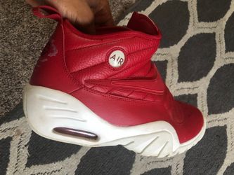 Size 12 nikes basically new