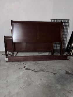 Classic Wood Style Full Bed