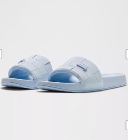 Lululemon Restfeel Woven Slides