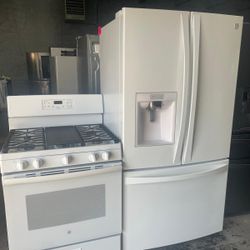 Set De Refri Y Estufa Pregunta Por El Precio Si Le Interesa 