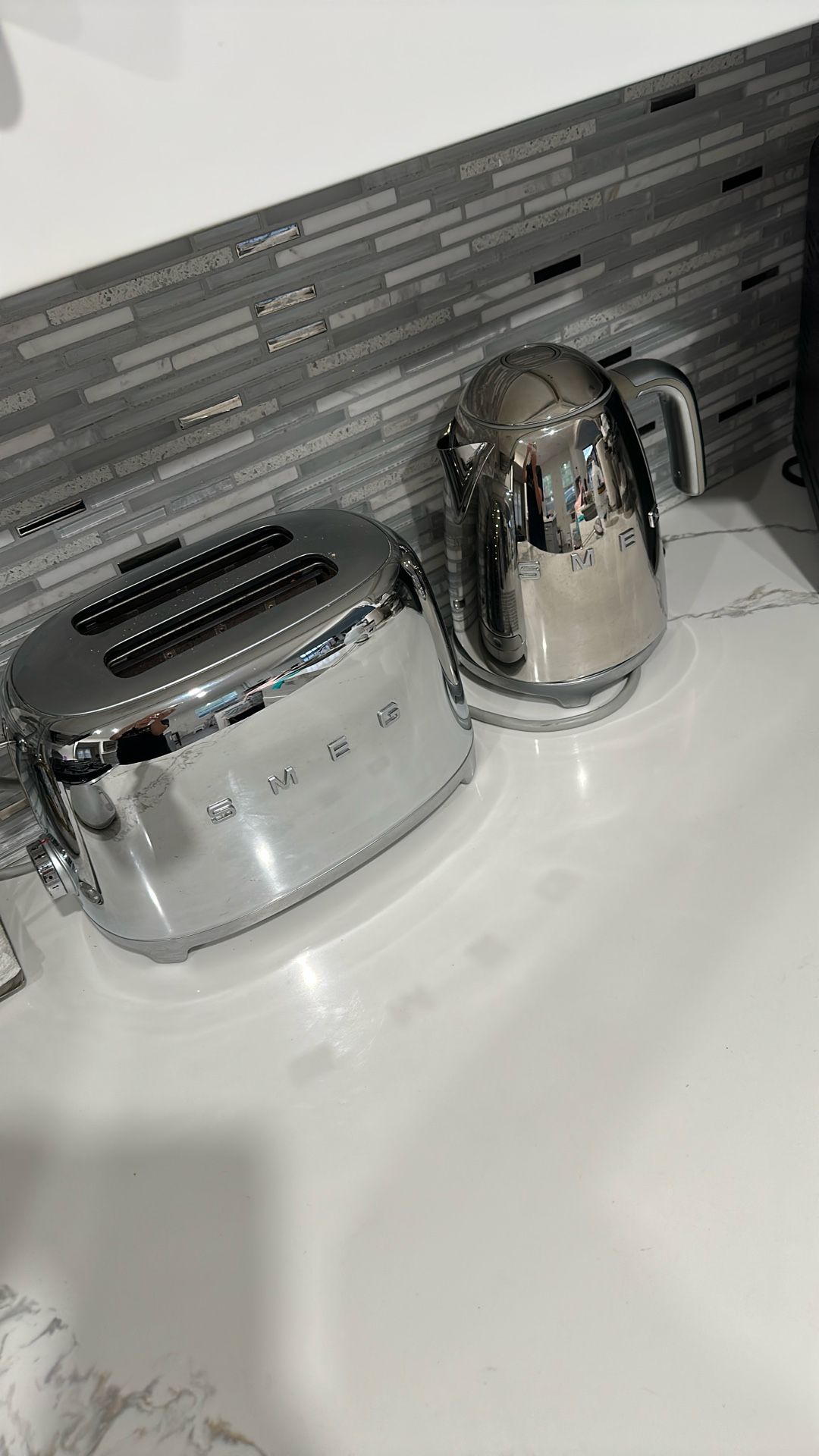 SMEG toaster And Kettle