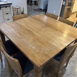 Kitchen table with 6 chairs solid condition