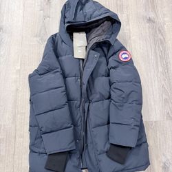 Canada Goose MacMillan Parka Large Brand New 