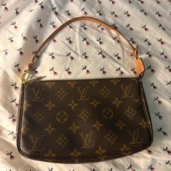 Authentic Louis Vuitton Pochette Accessories in Monogram