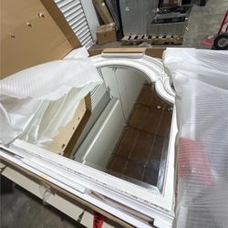 Liberty Furniture Magnolia Manor Mirror