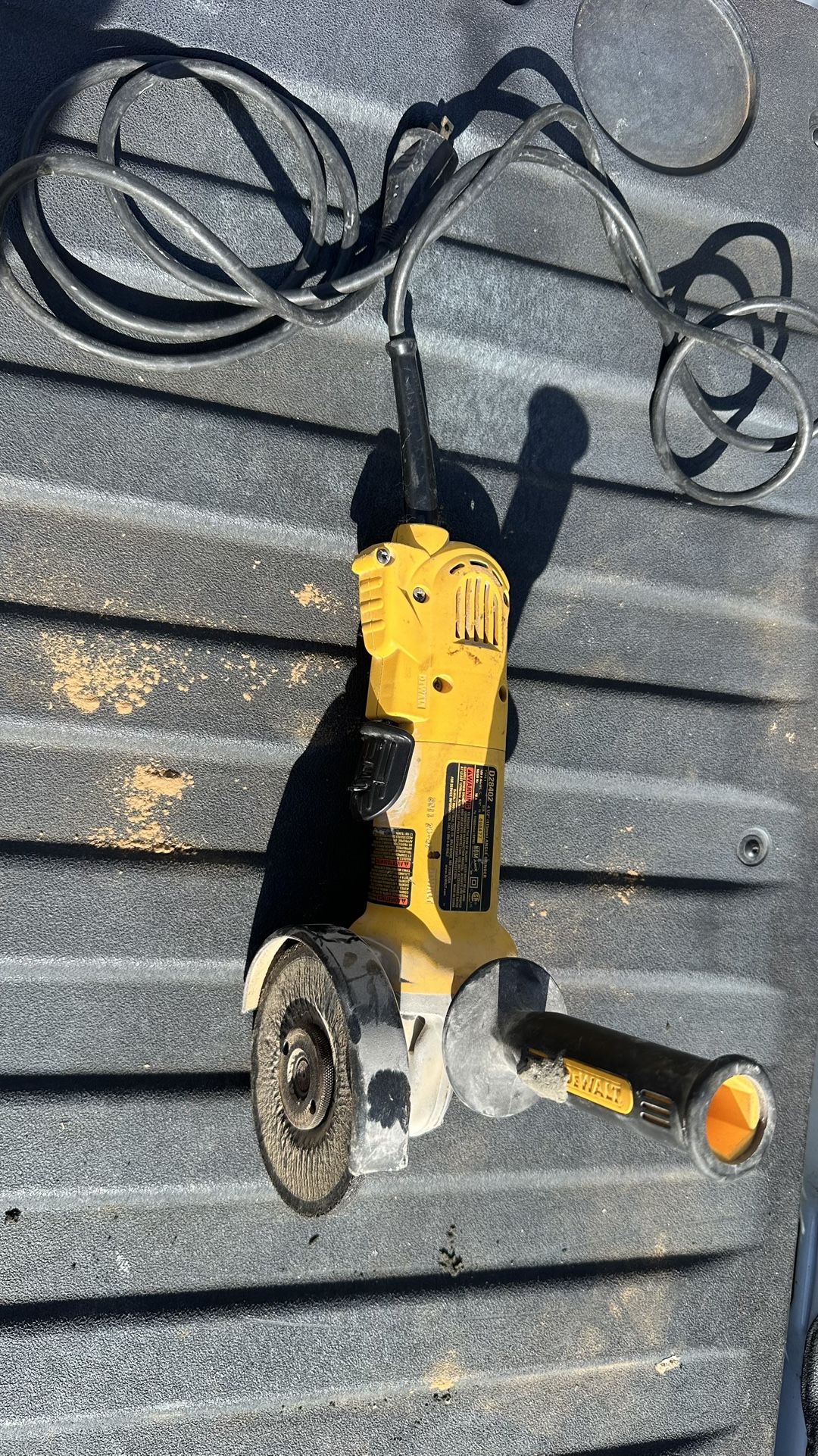 DEWALT D28402 4.5” Inch 10-Amp Paddle Switch Angle Grinder Home Shop Garage Job site Work Tool