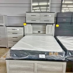 Rustic Stylish Queen or King  bedroom set
