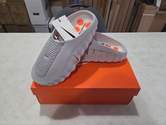 Nike Mind 001 Slide
Light Smoke Grey Size 11M