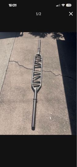 Olympic Barbell with Decorative Center Knurling