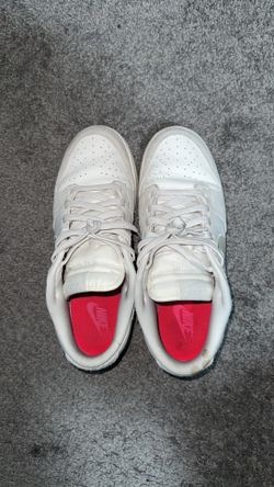 WOMENS GALAXY NIKE DUNKS SIZE 10