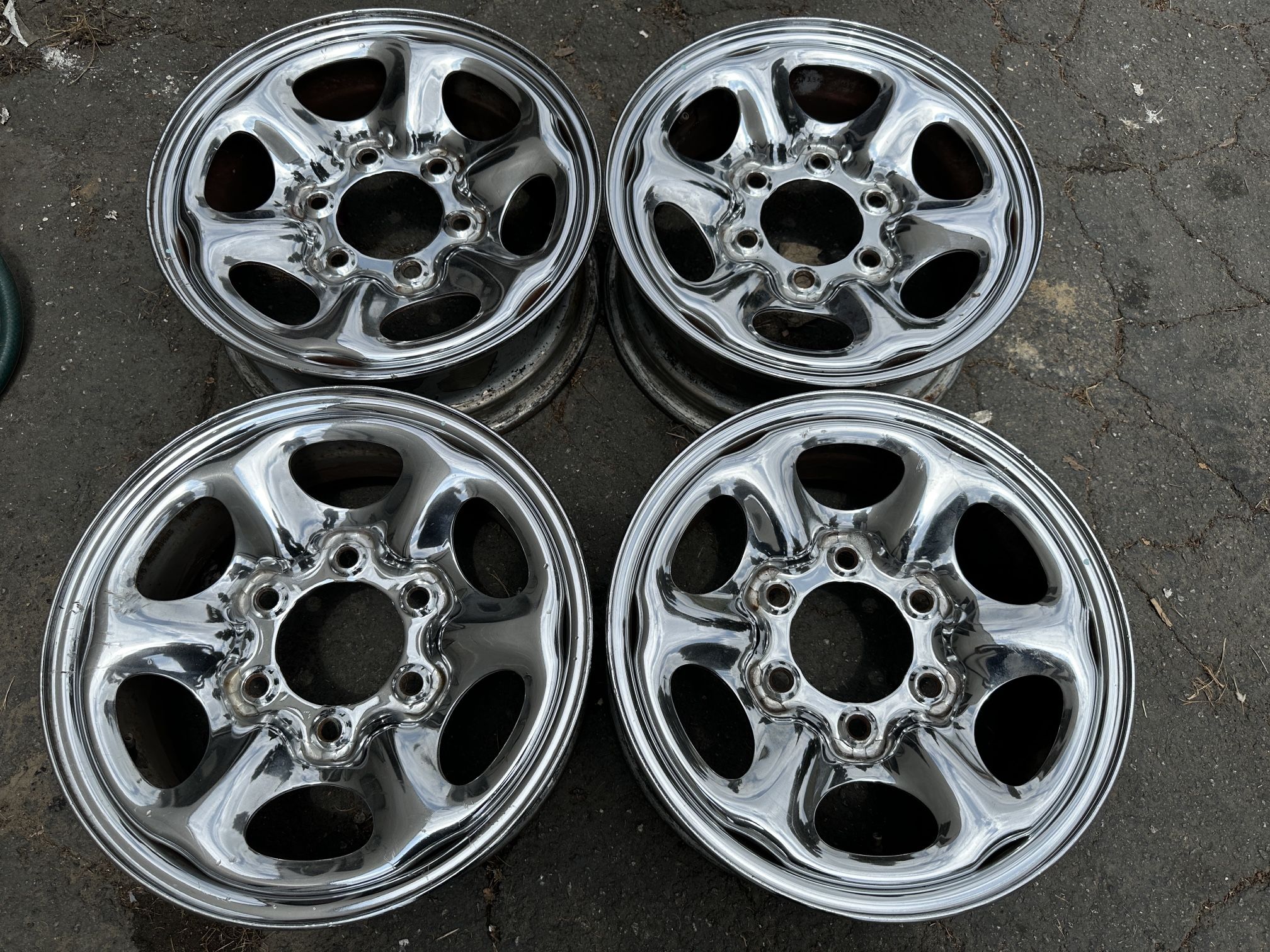 Nissan frontier 6 lug steel 15 inch chrome rims. Hardbody, Datsun